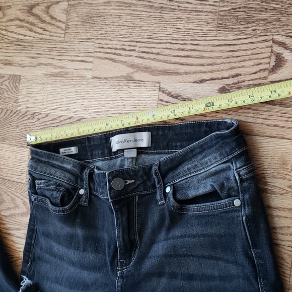 (27) Calvin Klein Ankle Skinny Stretch Frayed Hems Dark Wash Trendy Streetwear - Picture 9 of 12